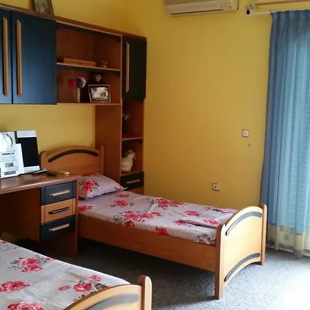 Qeli Apartments Apartment